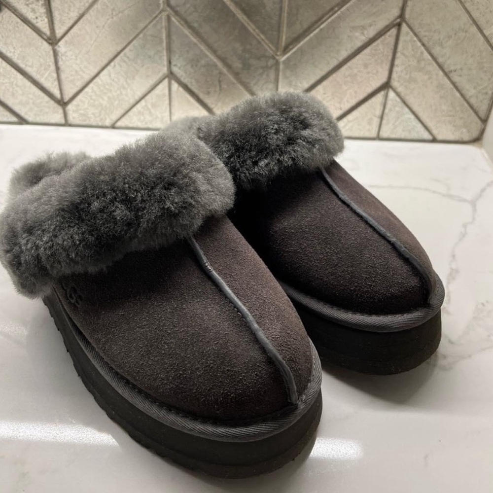 UGG disquette platform slipper